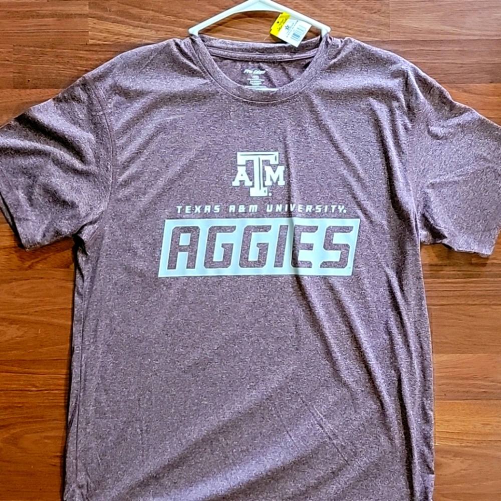 Aggies t shirt